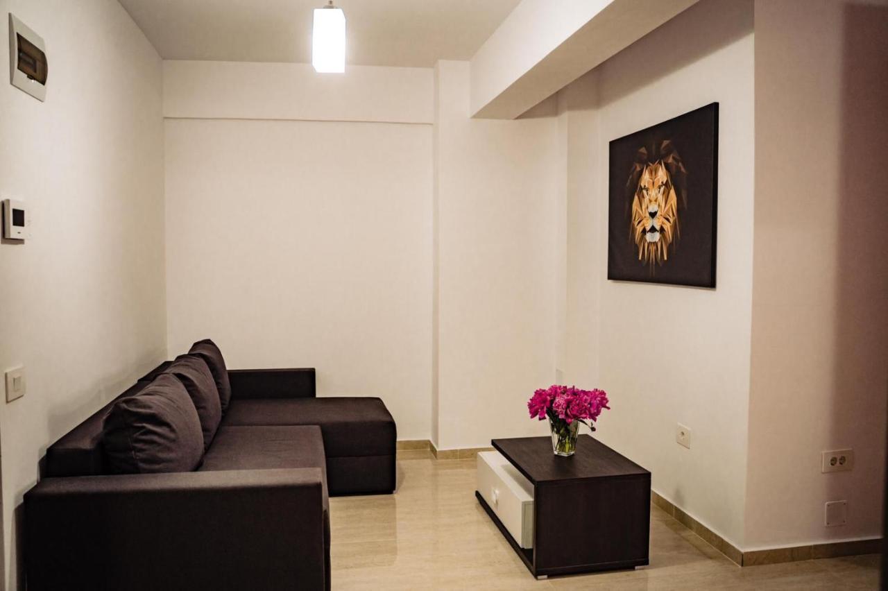 Apartment Gabriela'S Home Oradea Eksteriør bilde